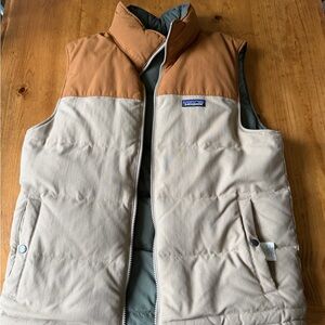 Patagonia Tan and Brown, Green Reversible Vest